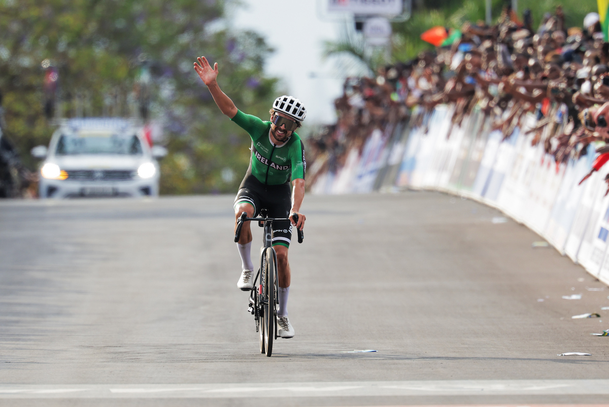 Picture by Alex Whitehead/SWpix.com - 28/09/2025 - Cycling - 2025 UCI Road World Championships - Kigali Convention Centre, Kigali, Rwanda - Men Elite Road Race - Ben Healy (Ireland) finishes third